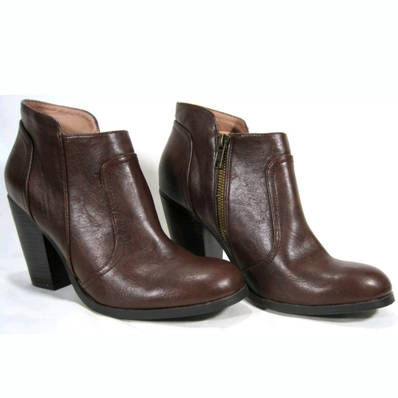 American Eagle Outfitters Shoes - American Eagle Women's Brown Ankle Boots Size: 8.5